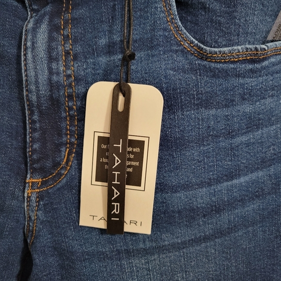 NWT Tahari Classic Skinny Kelly Jeans (size 10 / 30) - Picture 12 of 14